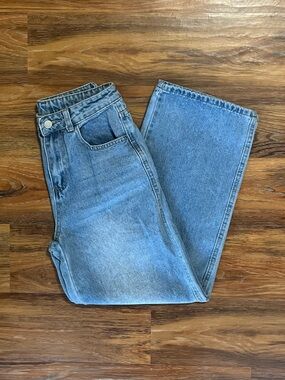 Dazy High Rise Wide Leg Jeans Ankle in Medium Wash Blue - Size 0